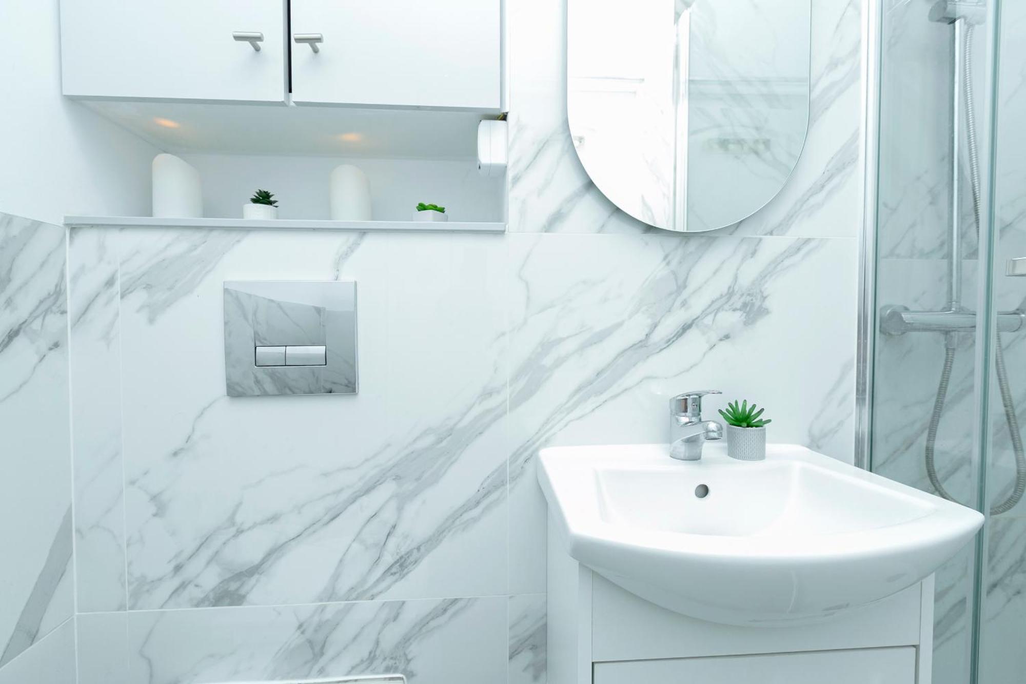 Bagno 7 Grey - Stacja Metra 300m - Underground Station 300m Better Apartment Warsaw