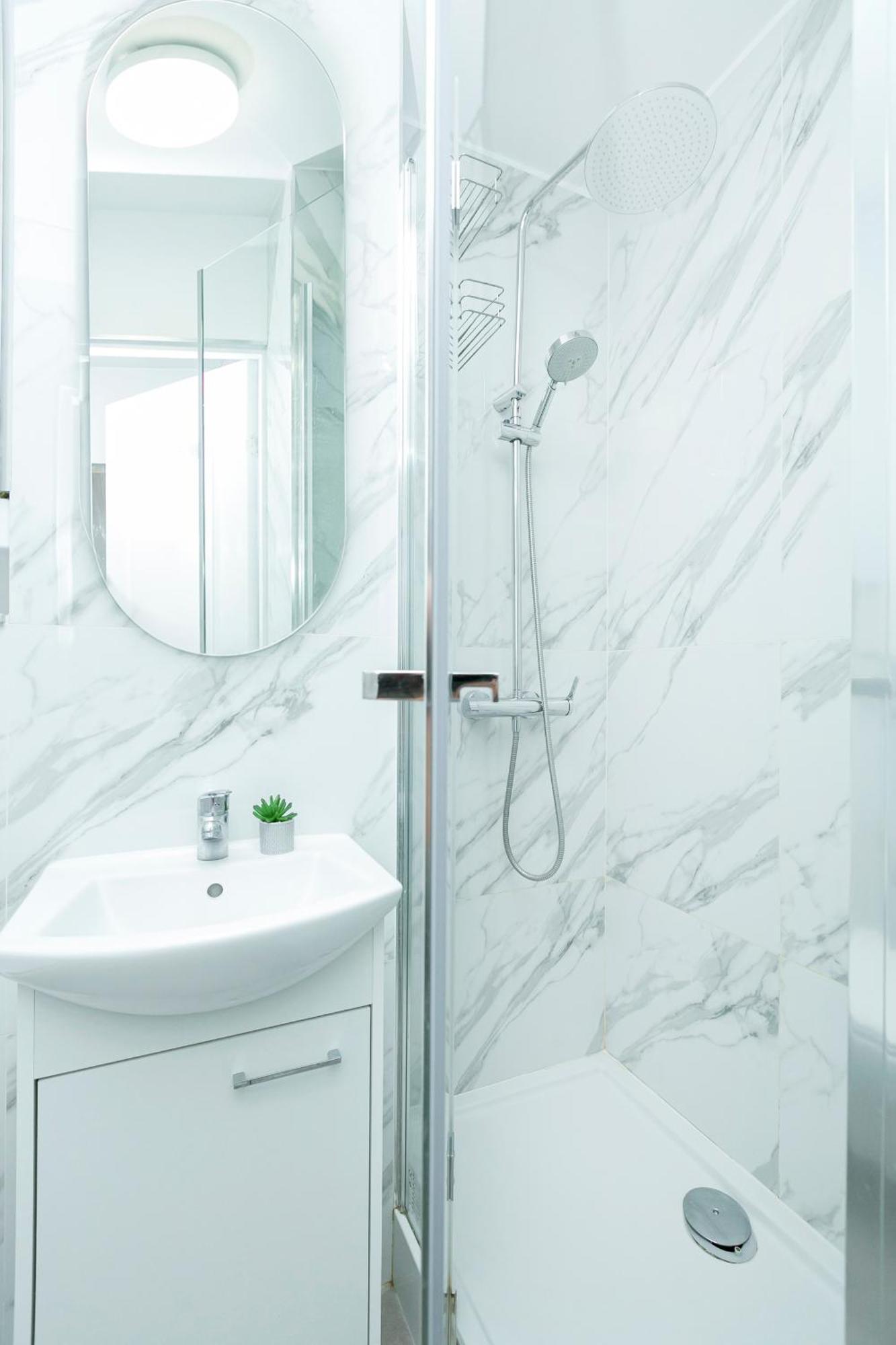 Bagno 7 Grey - Stacja Metra 300m - Underground Station 300m Better Apartment *